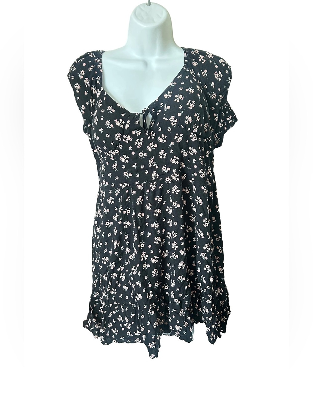 Streetwear Society Black Floral Tie-Front Flutter Sleeve dress XL